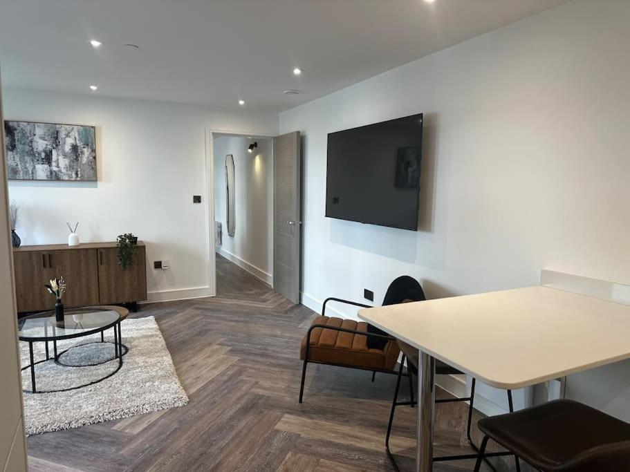 Museum View Apartments City Centre 1 Bedroom Cardiff Zewnętrze zdjęcie
