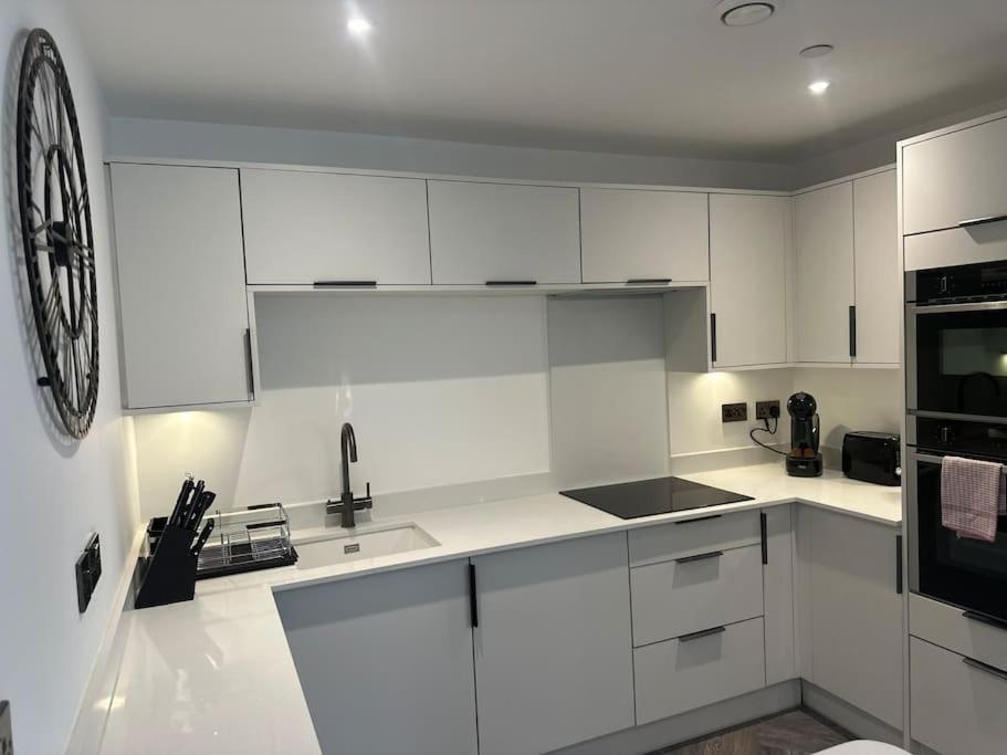 Museum View Apartments City Centre 1 Bedroom Cardiff Zewnętrze zdjęcie