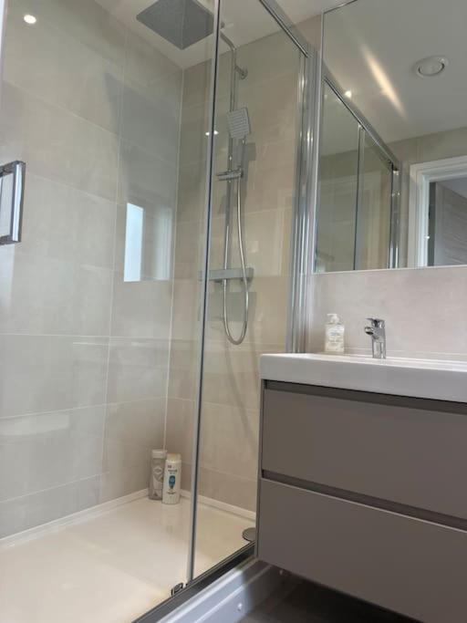 Museum View Apartments City Centre 1 Bedroom Cardiff Zewnętrze zdjęcie