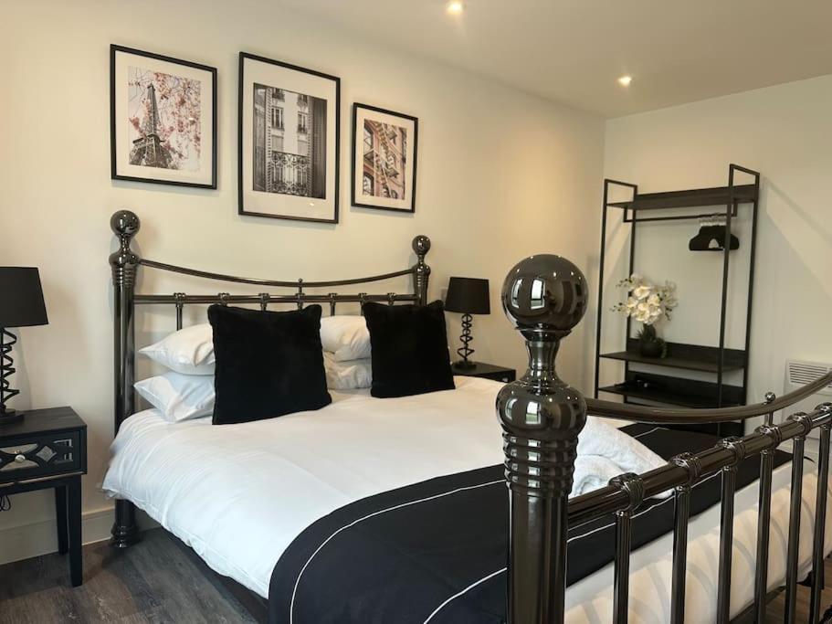 Museum View Apartments City Centre 1 Bedroom Cardiff Zewnętrze zdjęcie